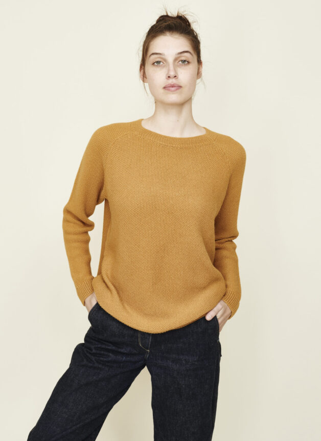 Hesperios 001 Fårö unisex baby alpaca sweater in Mustard relaxed fit rice-stitch knit with ribbed neck, cuffs, and hem.