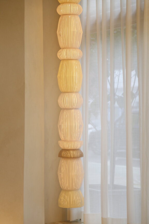 Hesperios Totem Chain Lights