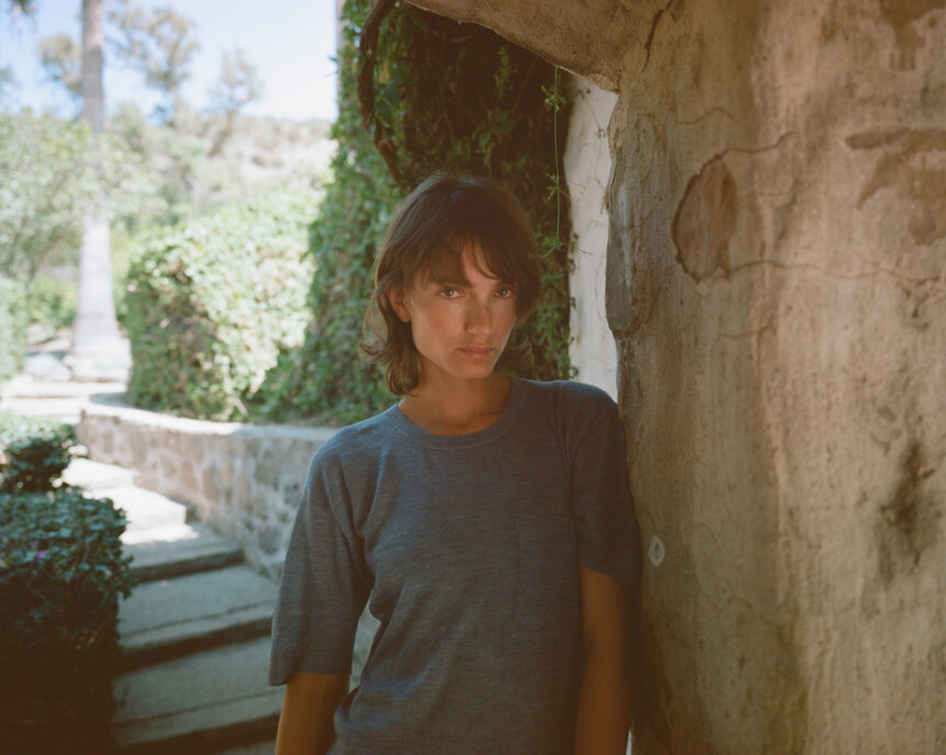 Miranda Kilbey of Say Lou Lou wearing the Rowing shirt of Hesperios Knit Library.